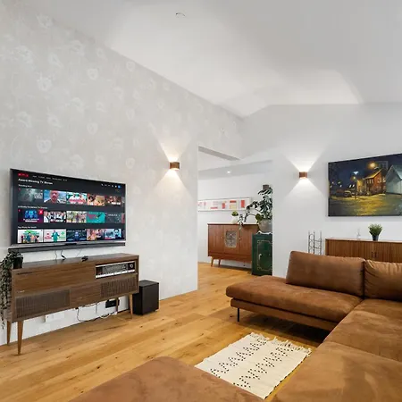 Dead Centre Penthouse Apartment