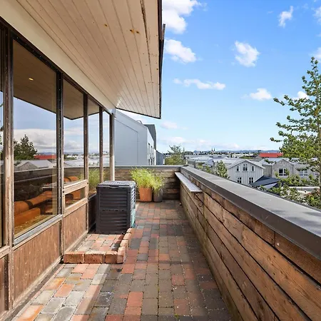 Dead Centre Penthouse Apartment