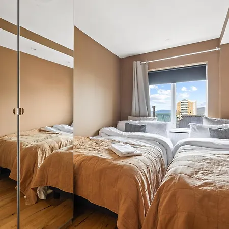 Dead Centre Penthouse Apartment *